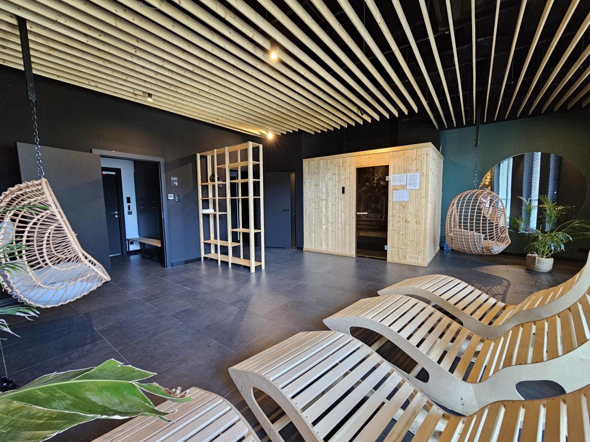 Urban Apartments Luxury Skyline Sokolska Towers 30A, 2 Free Garages, Gym & Sauna, Self Check-In Katowice Exteriör bild